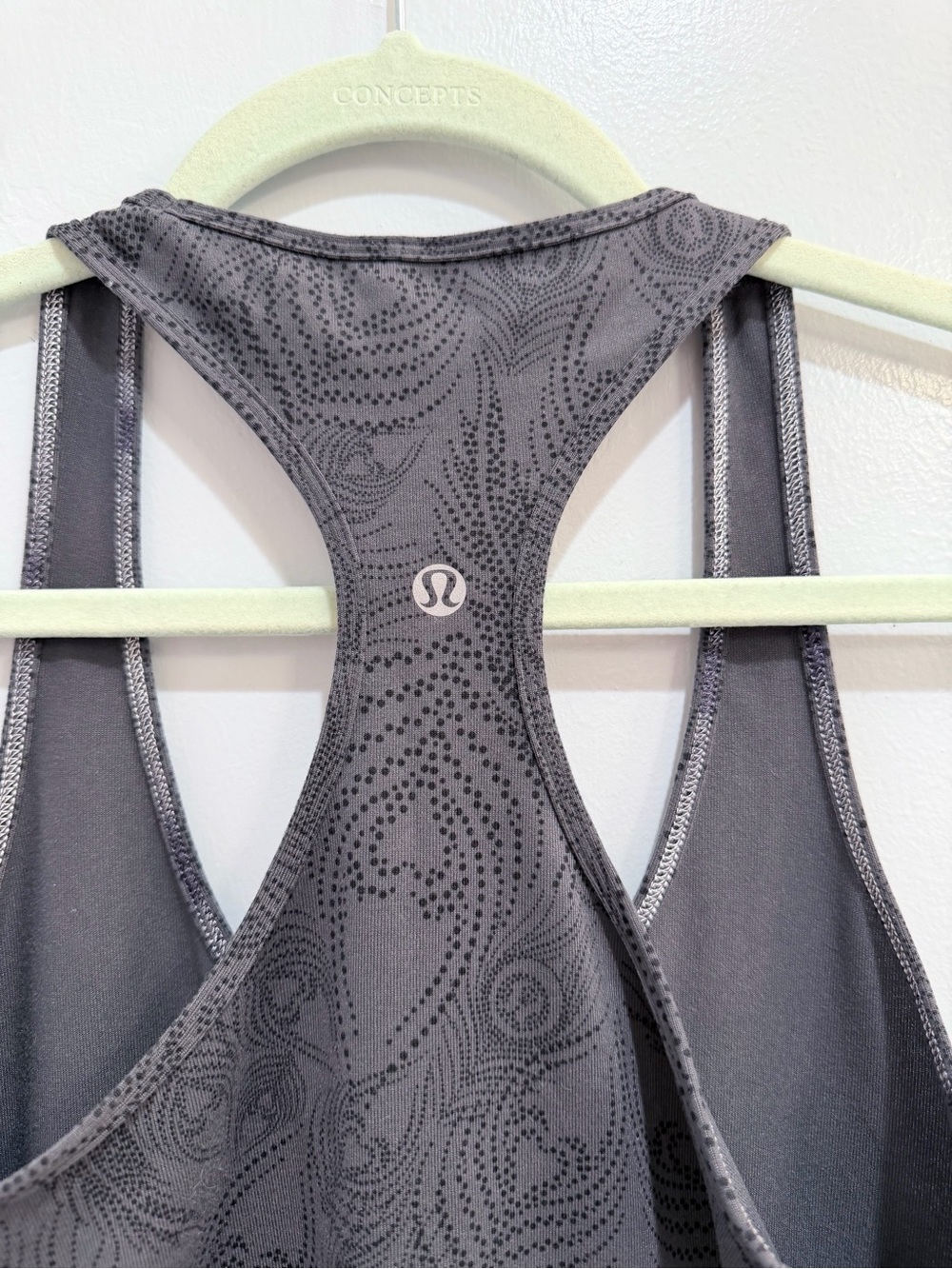 Lululemon Cool Racerback Tank Top Peacock Feather Dot Black Gray Size 6 - Picture 2 of 11